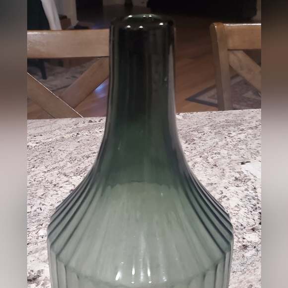 Gorgeous Green Glass Vase-NWT - Picture 5 of 6